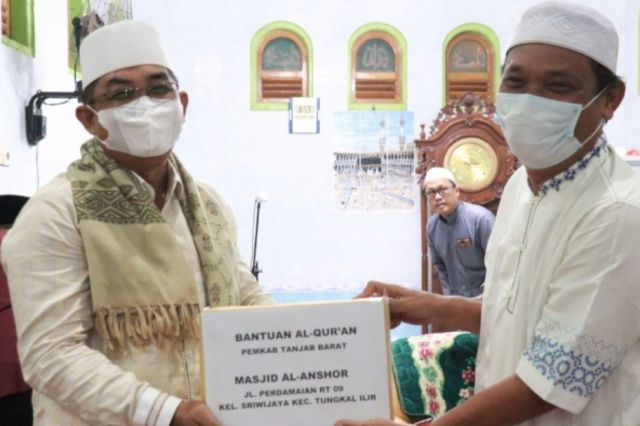 Bupati Anwar Sadat Hadiri Peringatan Isra Miraj di Mesjid Al Anshor