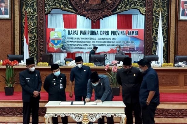 DPRD Provinsi Jambi Setujui Dua Ranperda Jadi Perda