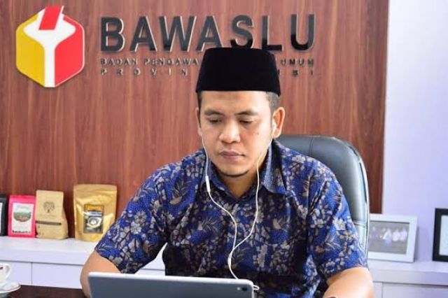 Wein Arifin Gantikan Asnawi Sebagai Ketua Bawaslu Jambi