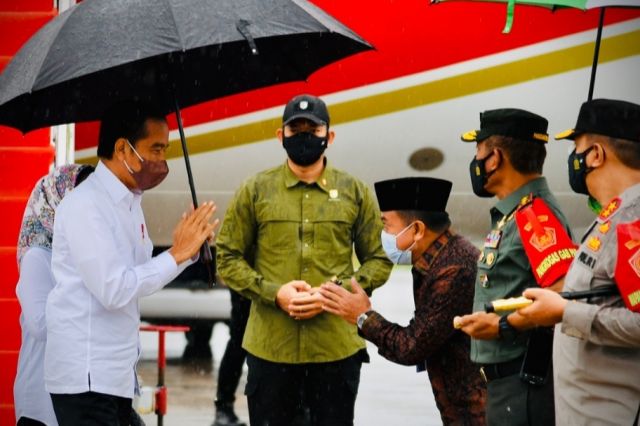 Gubernur Al Haris Dampingi Kunjungan Kerja Presiden Jokowi di Jambi
