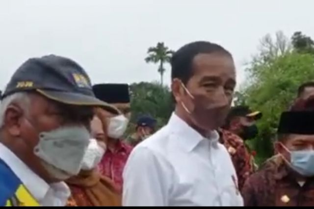 Dihadapan Jokowi, Borju: Tolong Selamatkan Candi Muaro Jambi dari Stockpile Batu Bara