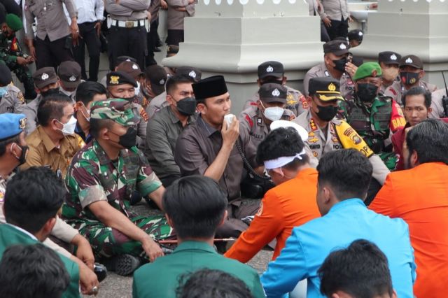 Terima Massa Aksi 11 April, Edi Purwanto: Presiden Sebut Wacana Perpanjangan Masa Jabatan Tidak Benar