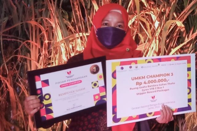 Lebarkan Sayap, UMKM Rempeyek Ilham Akan Buka Lapangan Kerja