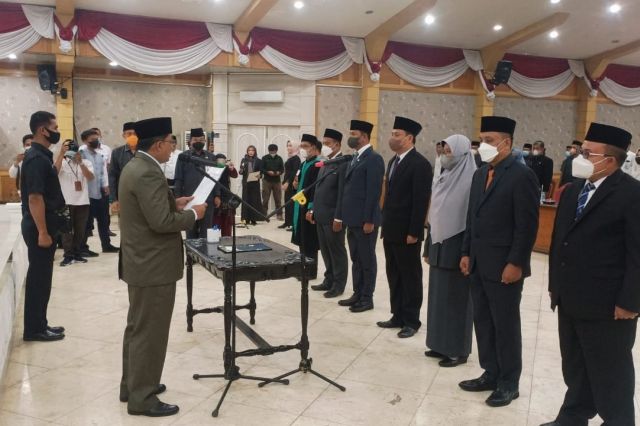 Lantik 6 Kadis, Bupati Anwar Sadat Harap Dapat Bekerja Secara Kolektif dan Komprehensif