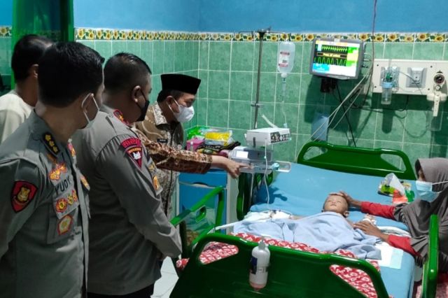 Gubernur Al Haris Besuk Anak Korban Pembacokan Ibu Kandung di Tebo