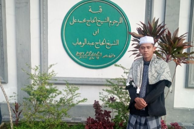 Angga Ade Saputra, Ustadz Muda Asal Tanjab Timur Berhasil Koleksi 50 Kitab Ulama Jambi