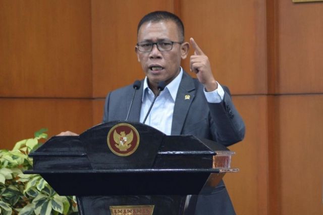 Masinton Tantang Ganjar Nyapres dari Partai Lain