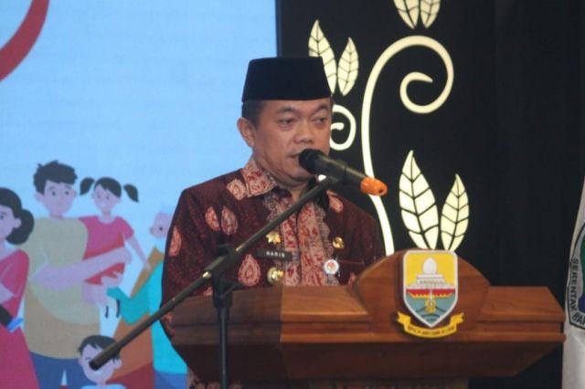 Gubernur Al Haris Ajak Pemangku Kepentingan Peduli Lansia
