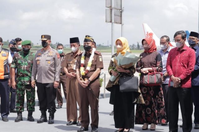 Tiba di Jambi, Kajati Elan Suherlan Disambut Forkopimda