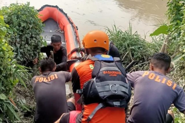 Sedang Bermain, Seorang Anak Perempuan Tenggelam di Sungai Batang Merao Kerinci
