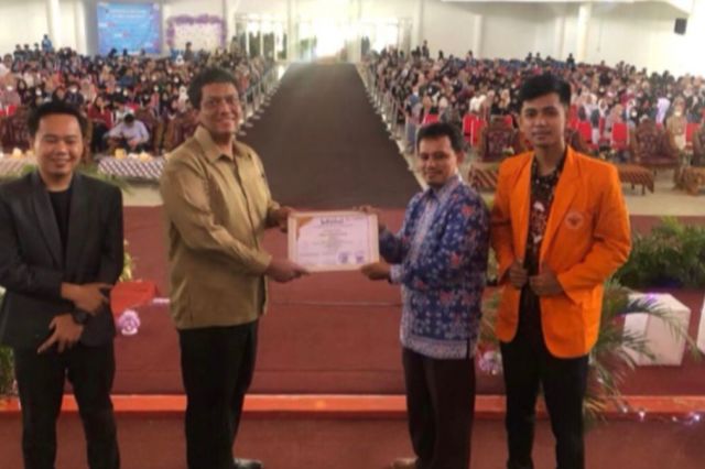 Kemas Alfarabi Jadi Pemateri Seminar Physics di UNJA