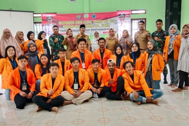Tak Hanya Sosialisasi Narkoba,  Satgas TMMD dan Mahasiswa KKN UNJA Juga Sosialisasikan Masalah Stunting