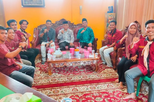 Ketua STAI An-Nadwah Lepas Atlet Mapala Pamsaka Ikuti Kejurnas Gitasada Sport Climbing Competiton VII