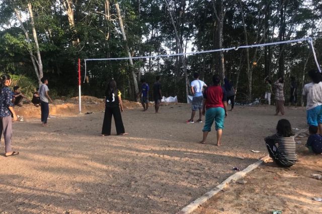 Lapangan Diperbaiki Satgas TMMD, Warga Mulai Aktif Olahraga Sore