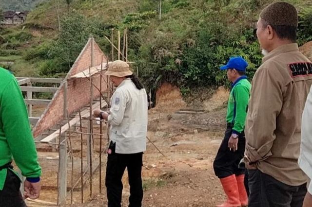 Sidak Proyek Pasar Muara Madras, Bupati Mashuri Warning Kontraktor