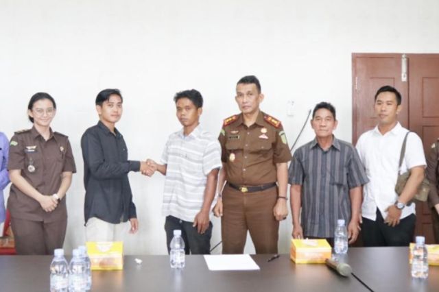Kasus Penganiayaan Antar Tukang Tenda di Muara Bulian Berhasil Didamaikan Jaksa