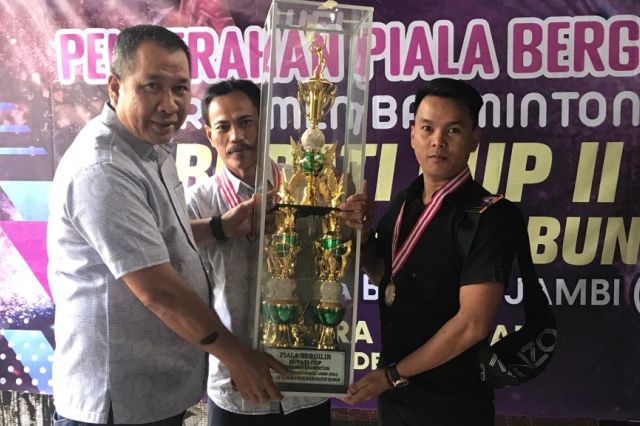 Turnamen Badminton Bupati CUP II IKBJ Resmi Ditutup