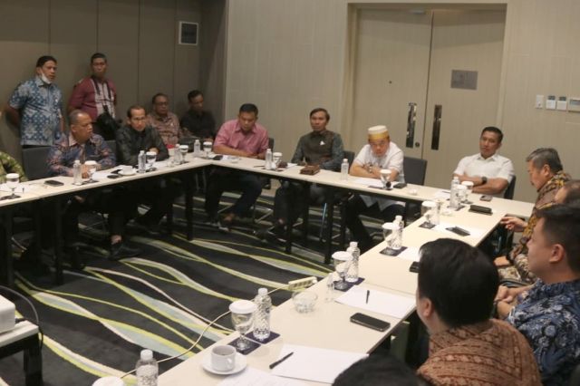 Gubernur Al Haris Tegaskan Perusahaan Segera Selesaikan Jalan Khusus Batubara