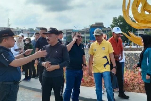 Minta PUPR Benahi Taman Putri Pinang Masak, Gubernur Al Haris: Tambah Pohon dan Bunga