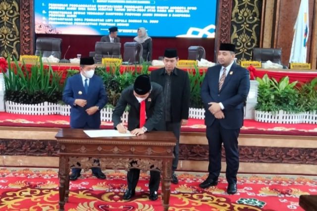DPRD Provinsi Jambi Setujui Tiga Ranperda Baru