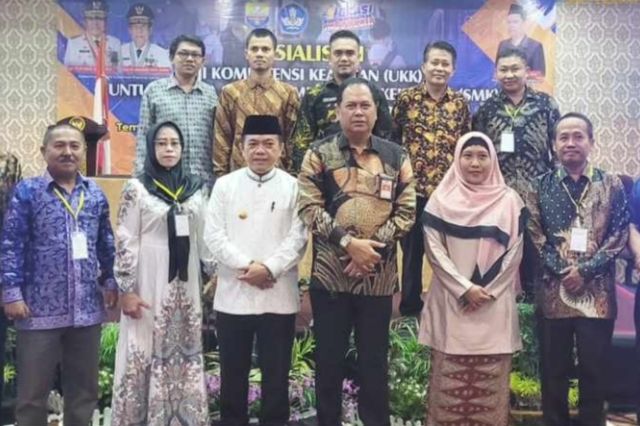 Gubernur Al Haris Berharap Sosialisasi Uji Kompetisi Kepsek SMK Tingkatkan Pendidikan Kejuruan