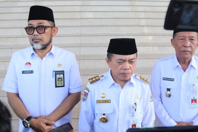 Pimpin Upacara Pasca Lebaran: Gubernur Al Haris Tekankan Kedisiplinan Kerja Guna Tingkatkan Kinerja