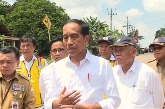 Presiden Jokowi ke Gubernur Al Haris: Selesaikan Jalan Khusus Batu Bara Secepatnya