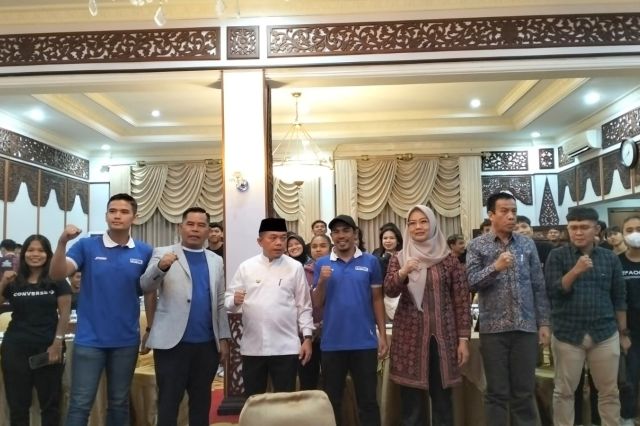 Gubernur Al Haris Lepas Kontingen Futsal Jambi untuk Berlaga Liga Futsal Nusantara