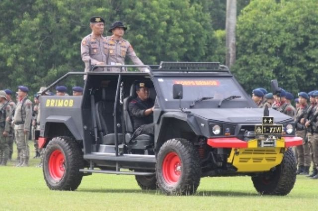 Jelang Peringatan Hari Bhayangkara ke 77: Dansat Brimob Polda Jambi Pantau Kesiapan Personil