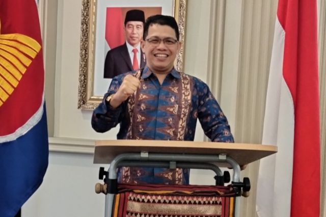 Kibarkan Benderamu: Right or Wrong is My Country