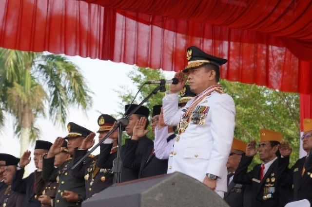 Pimpin Upacara HUT ke-78 RI: Gubernur Al Haris Ajak Bersama Isi Kemerdekaan Sesuai Peran Masing-masing