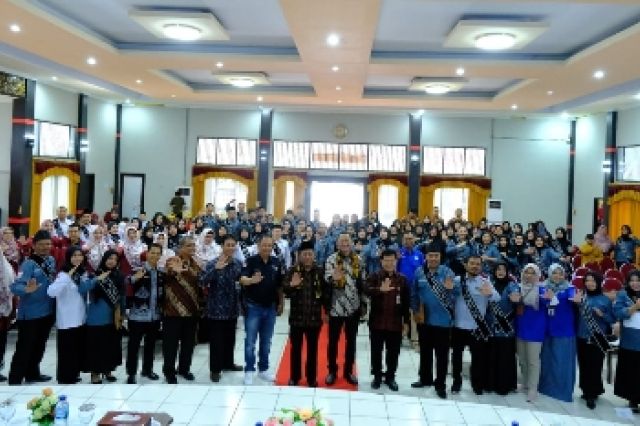 Wagub Abdullah Sani Kukuhkan 83 Guru Penggerak