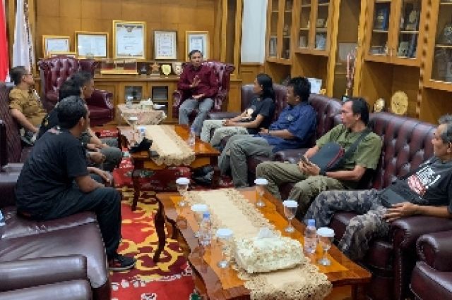 Terima Perwakilan Unjuk Rasa: Edi Purwanto Sampaikan Komitmen Penyelesaian Konflik Lahan