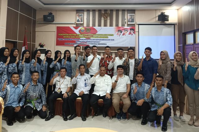 Kaban Kesbangpol Provinsi Jambi Buka Seminar Purna Paskibraka Indonesia Jambi
