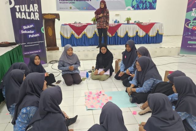 Cegah Hoax Pemilu 2024: Tular Nalar-KI Jambi Gelar Sekolah Kebangsaan di MAN IC Jambi
