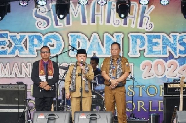 Hadiri HUT ke 27 SMAN 11 Kota Jambi: Gubernur Al Haris Motivasi Siswa untuk Berprestasi