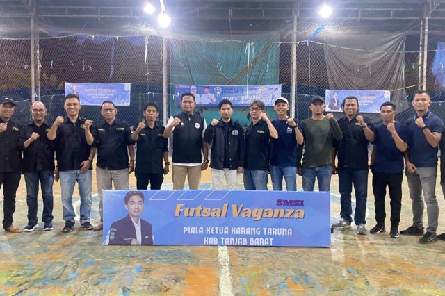40 Tim Ikuti Turnamen Futsal Vaganza SMSI Tanjab Barat Piala Karang Taruna