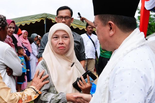 Gubernur Al Haris Hadiahi Dua Jamaah Tabligh Akbar IMKK Umroh Gratis