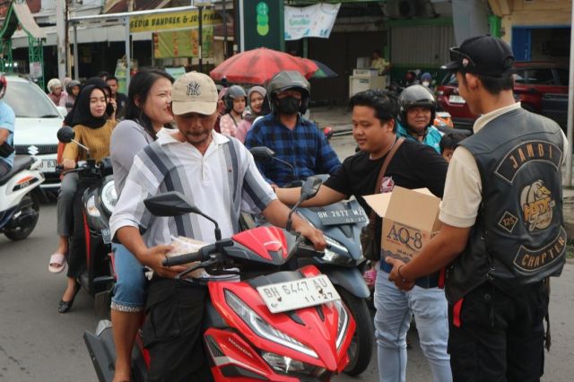 Bikers Soleh Honda Community Tebar Kebaikan di Bulan Ramadan