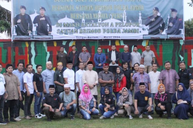 Pererat Silaturahmi: Dansat Brimob Polda Jambi Buka Puasa Bersama Insan Pers di Mayon A Pelopor