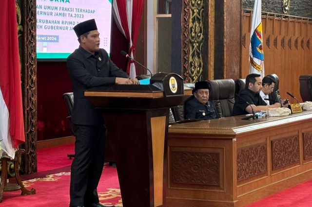 Fraksi DPRD Provinsi Jambi Paparkan Catatan Terkait Pandangan Umum LKPJ Gubernur Jambi Tahun Anggaran 2023