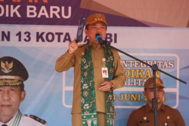 Gubernur Al Haris Tegaskan Panitia PPDB Harus Berintegritas dan Berkomitmen