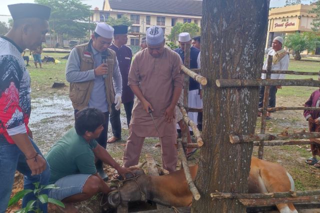 Mako Brimob Polda Jambi Sembelih 12 Hewan Kurban di Idul Adha 1445 H