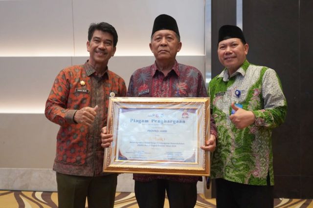Jambi Raih Penghargaan GDPK Award: Rancang Pembangunan Kependudukan Berkualitas