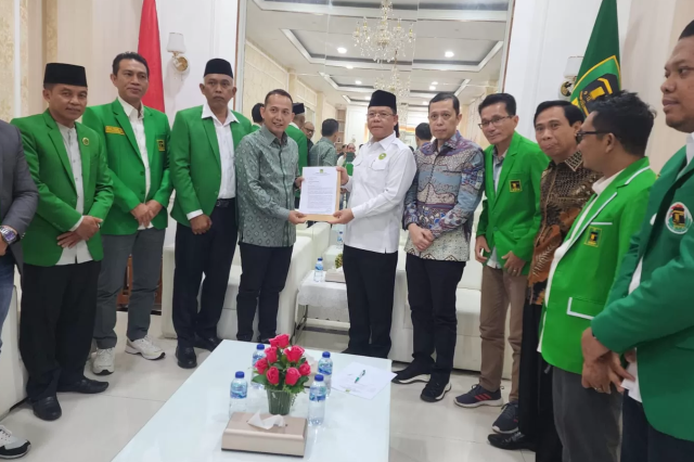 Terima SK PPP: Asnawi-Sentot Kantongi Tiket Maju di Pilbup Muaro Jambi 2024