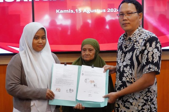 Gubernur Al Haris: Pemprov Jambi Fasilitasi Pemberian Tali Asih Kepada Keluarga Nenek Hapsah