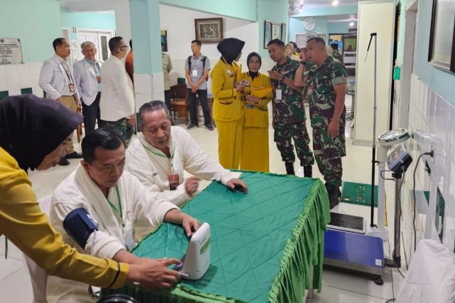 Al Haris-Sani Jalani Cek Kesehatan di RS Bratanata Jambi