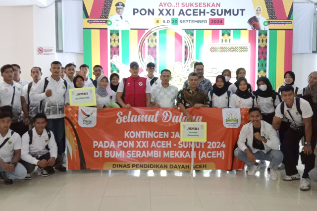 Atlet Dayung Jambi Kontingen PON Jambi Pertama Tiba di Aceh