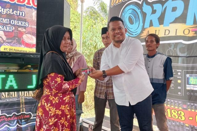 Usai Dilantik Jadi Dewan: Robbi Launching Program Sembako Murah PPP