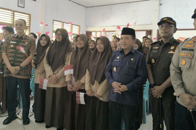 Gubernur Al Haris Ajak Siswa SMA 3 Tebo Cintai dan Bangun Karakter Bangsa
